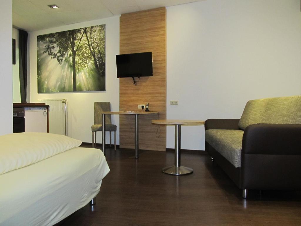 Zum Treppche Hotel Garni Gladenbach Δωμάτιο φωτογραφία